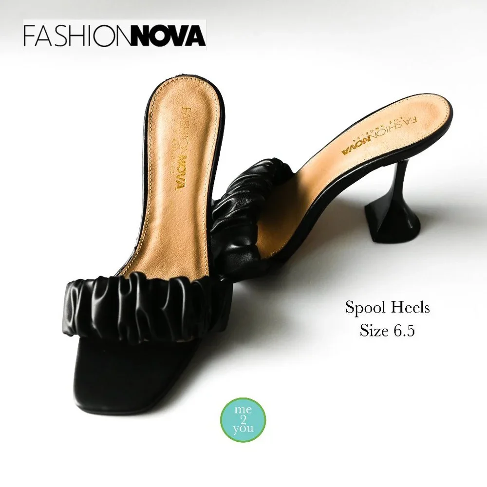 FASHION NOVA Black Spool Heel Square Toe 3 Inch Heel Sandals - Size 6.5